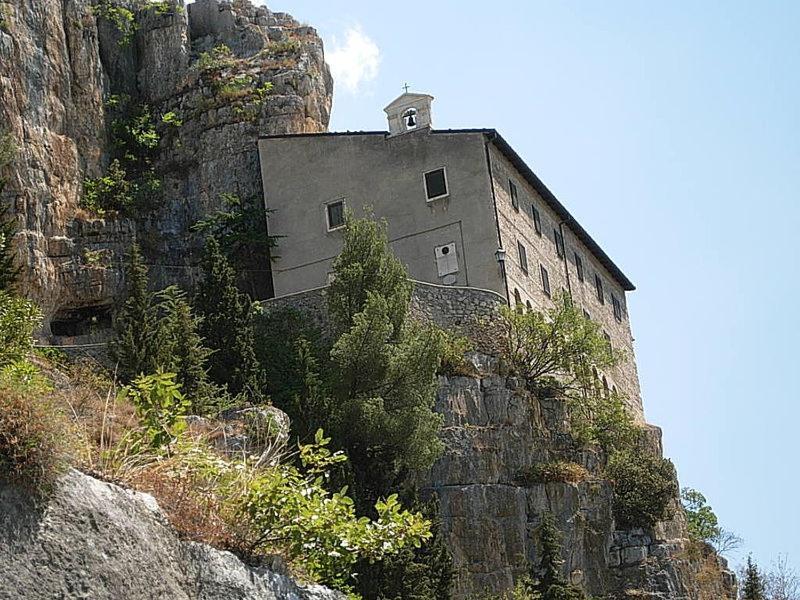 Dietro Piazza Maggiore Sulmona Eksteriør bilde