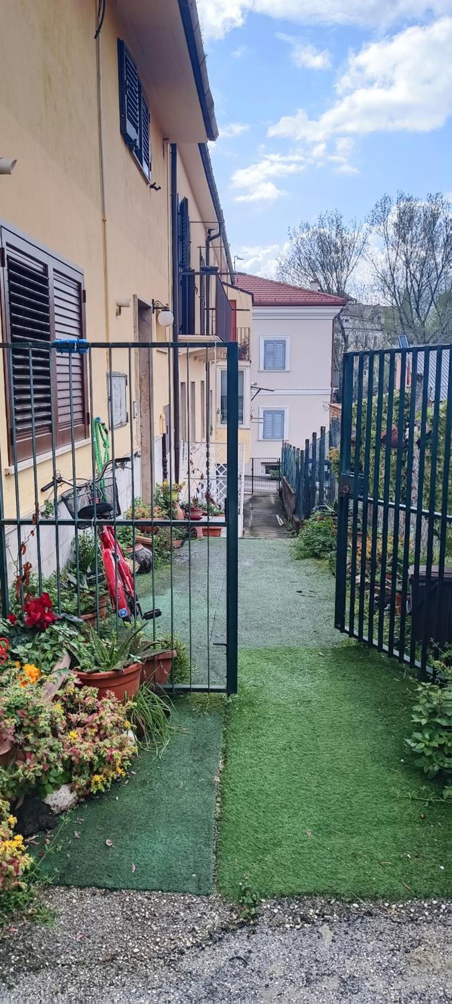 Dietro Piazza Maggiore Sulmona Eksteriør bilde